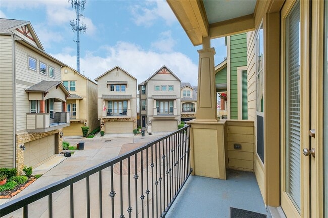 Building Photo - 6011 Kansas St