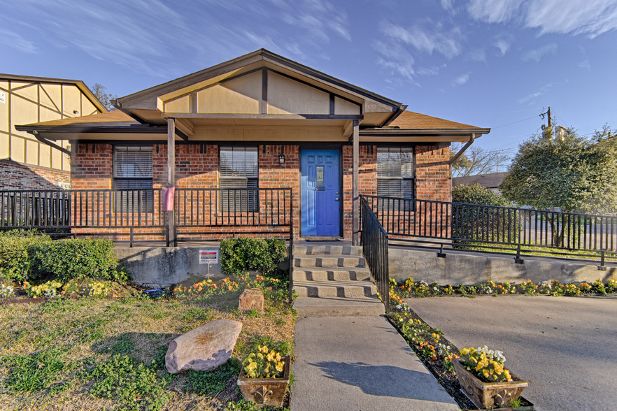 Building Photo - Knoll Creek Apartments