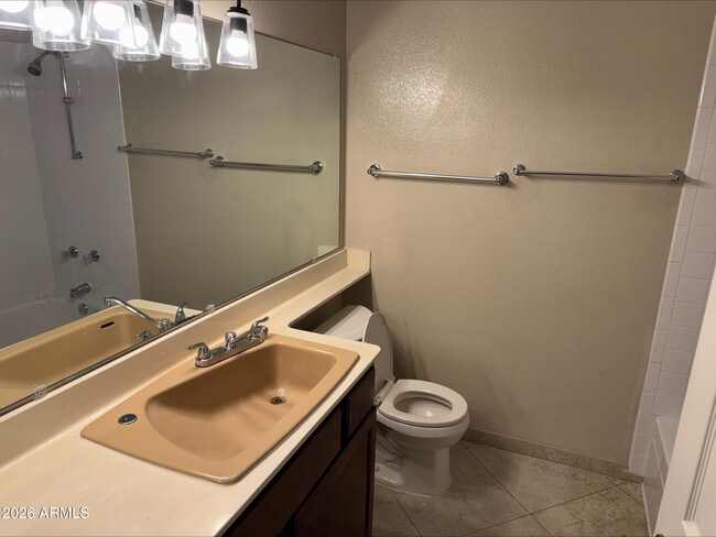 Building Photo - 1206 W Citation Dr