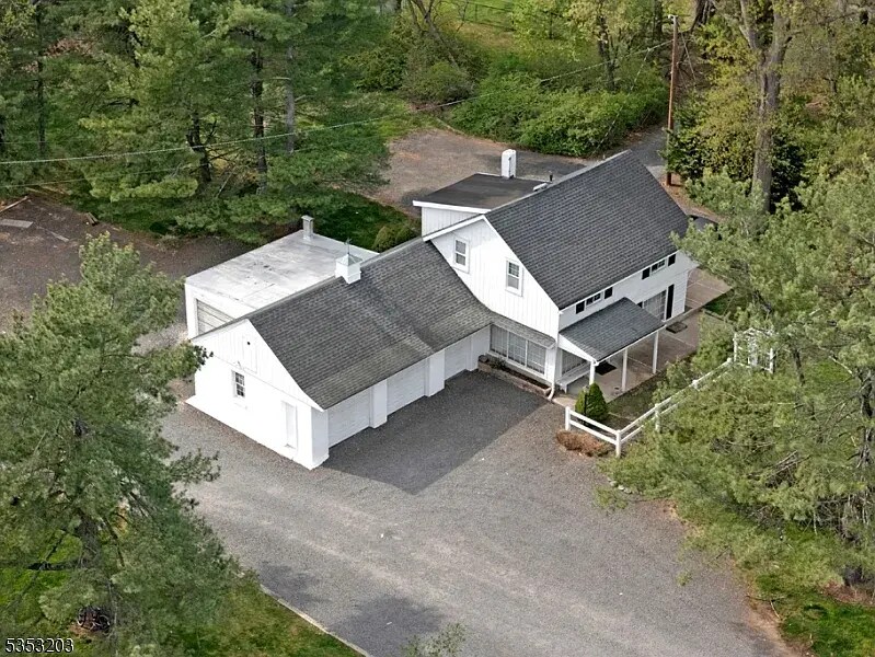 Building Photo - 423 Country Club Rd