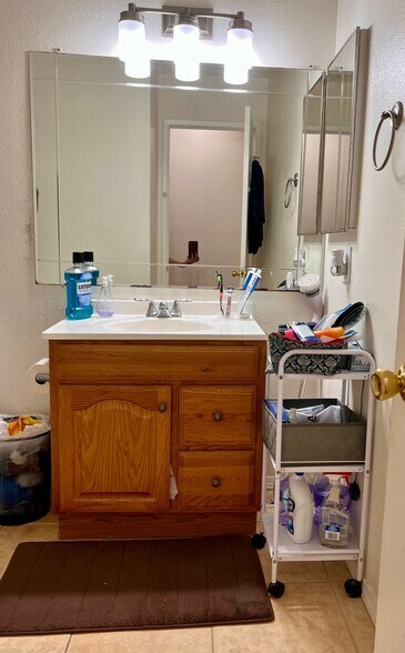 Building Photo - 38680 Country Ter