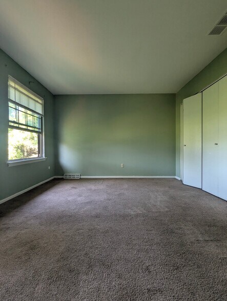 Building Photo - 5118 E Brigantine Ct
