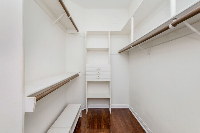 Building Photo - 1720 Carlson Ln