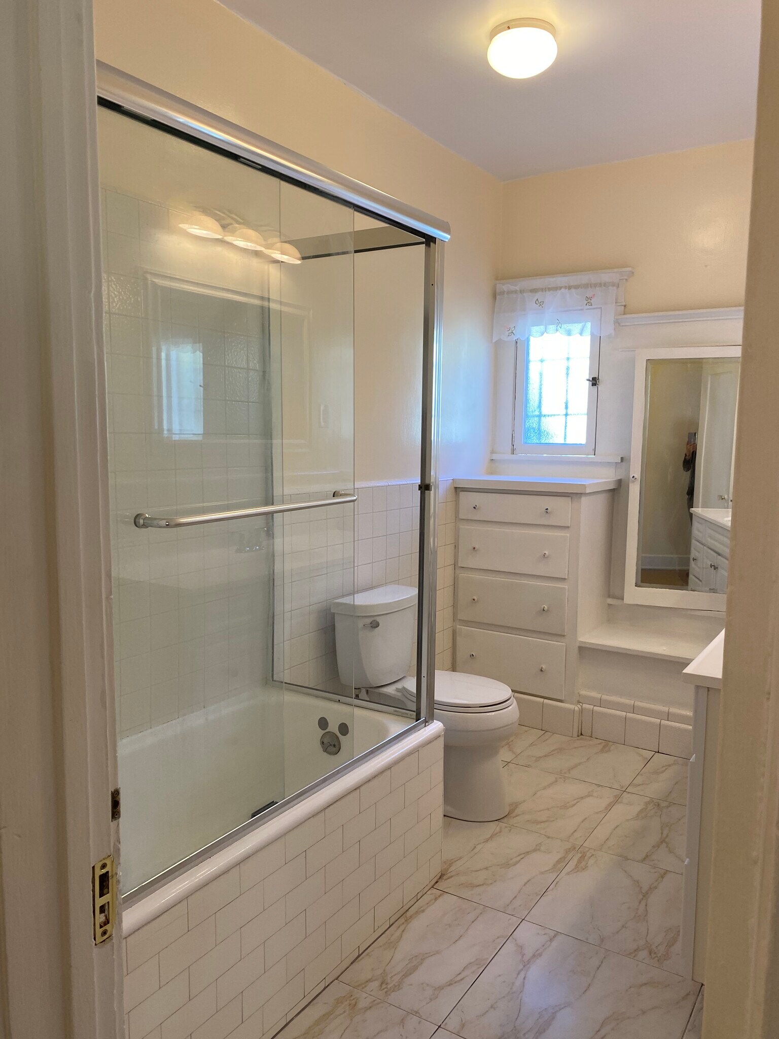 Building Photo - 301 Grand Ave