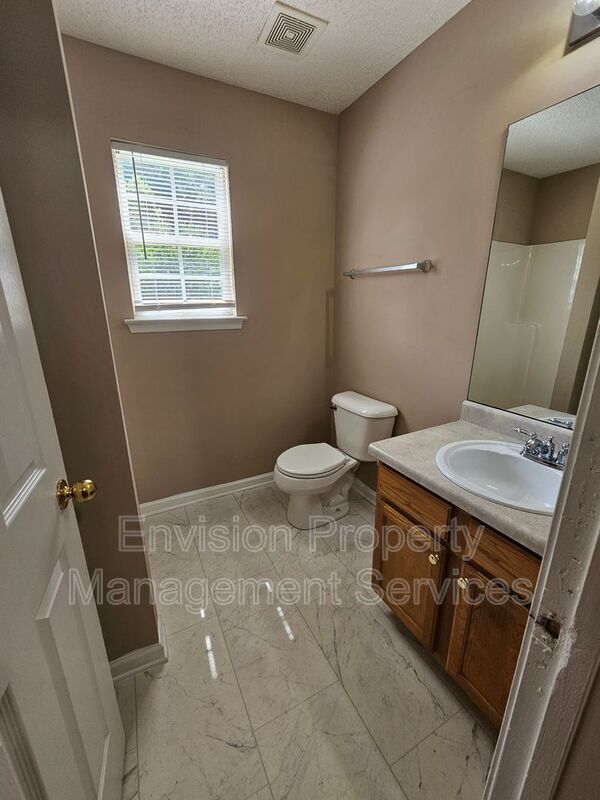 Building Photo - 6400 Walnut Way