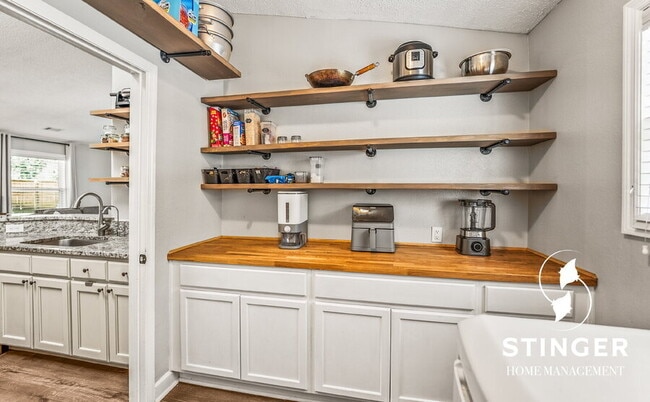 Building Photo - 53 Brindlewood Dr