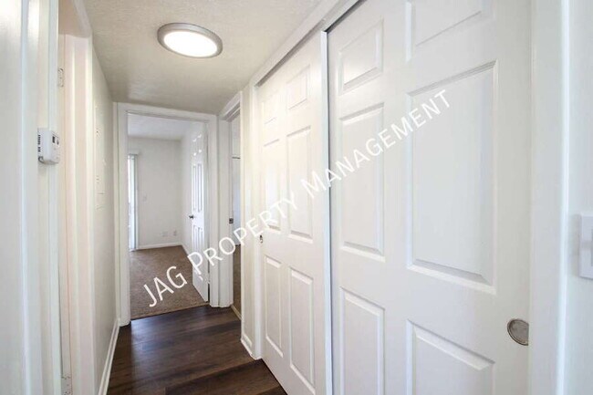Building Photo - 1436 Berrier St