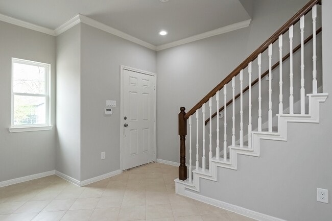 Building Photo - 1043 Marcolin St