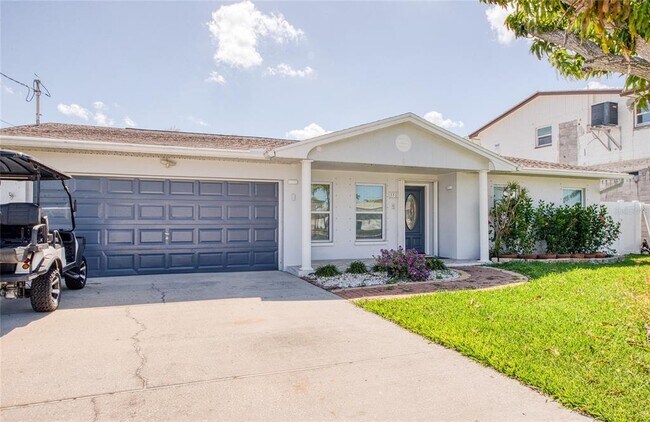 Building Photo - 551 Crystal Dr