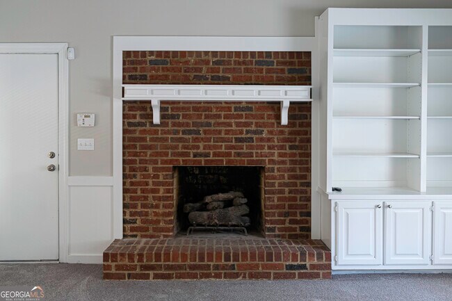 Building Photo - 3165 Henderson Walk