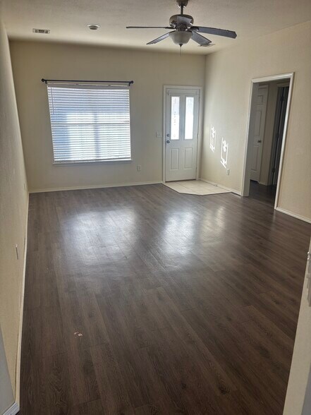 Building Photo - 600 Woods Dr