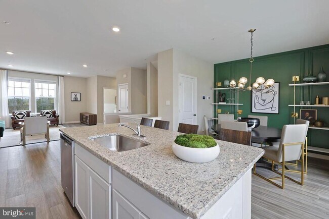 Building Photo - 1995 Fauna Dr