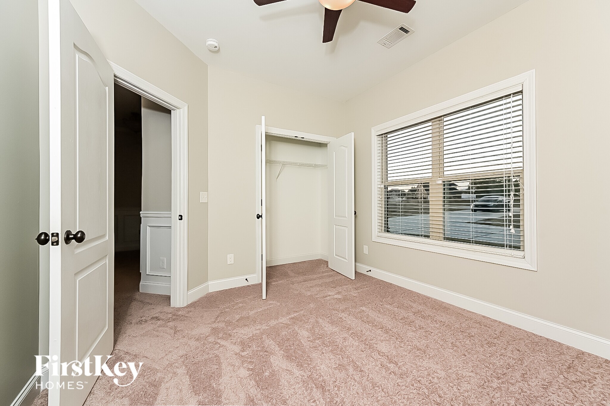 Building Photo - 252 Hedgewood Dr