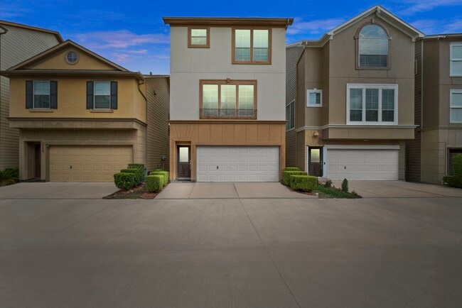 Building Photo - 3334 Clearview Villa Way