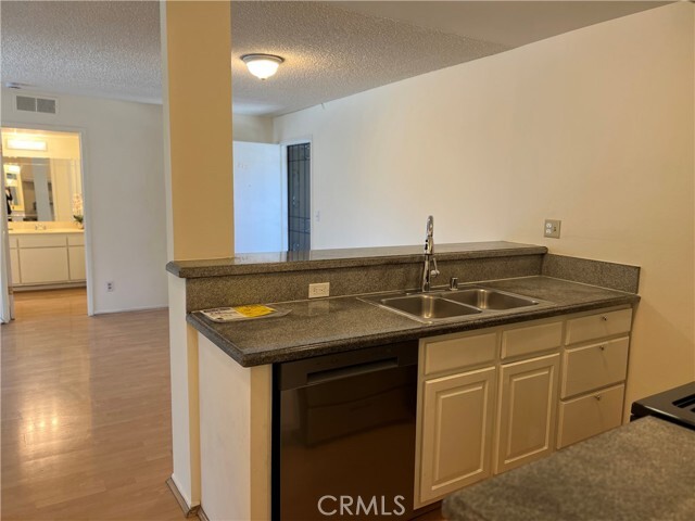 Building Photo - 525 La Fayette Park Pl