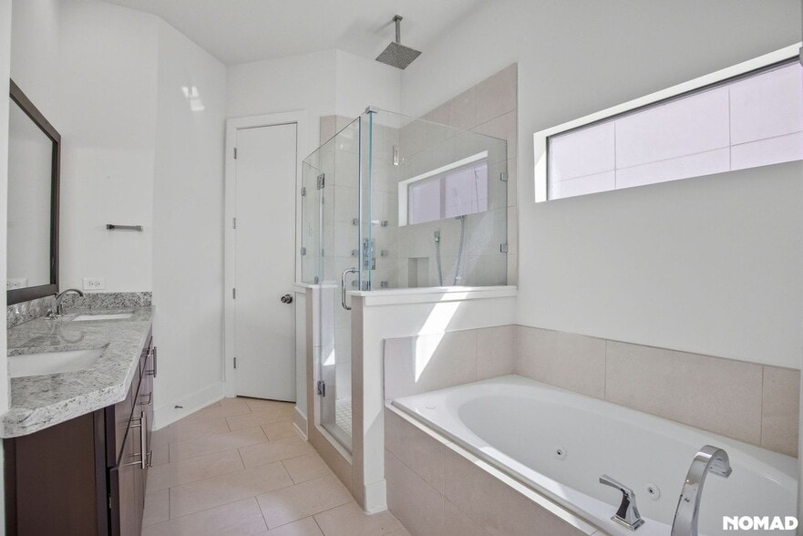 Building Photo - 1706 Alamo St