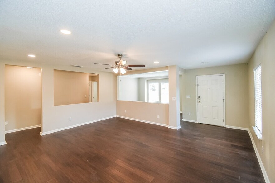 Building Photo - 7068 Beekman Lake Dr