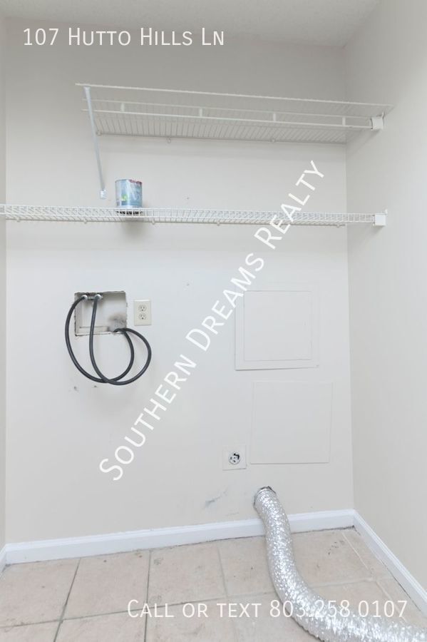 Building Photo - 107 Hutto Hill