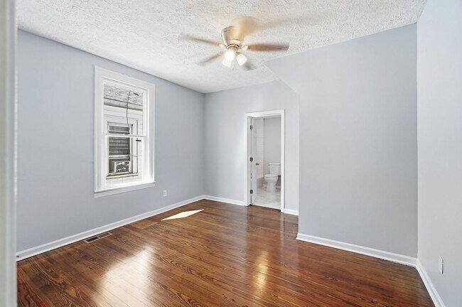 Building Photo - 413 Lockwood Ave