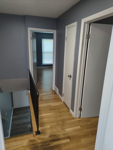 Upper Hallway - 793 Wiltshire Rd