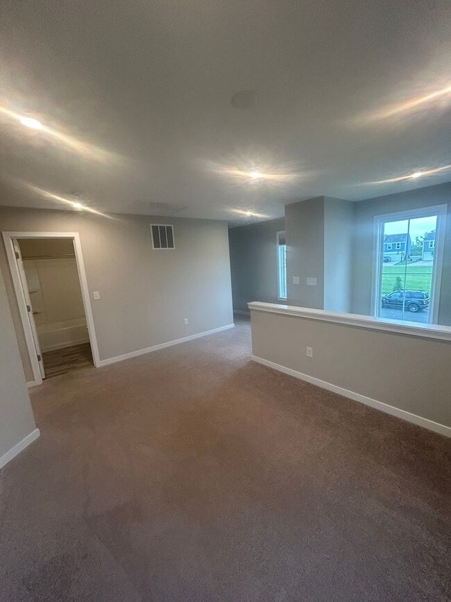 Building Photo - Must See New Construction In Mount Washing...