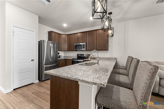 Building Photo - 259 Great Hills Dr