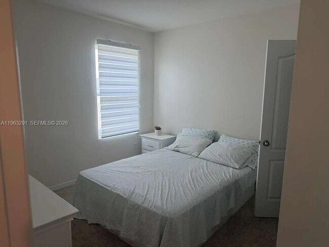 Building Photo - 1747 Buckeye Rd