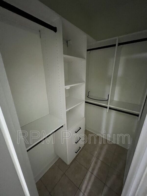 Building Photo - 8429 Florida Blvd