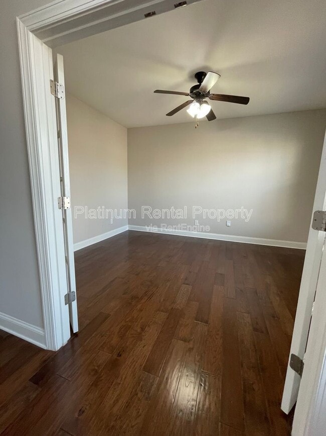 Building Photo - 600 Belton Ct