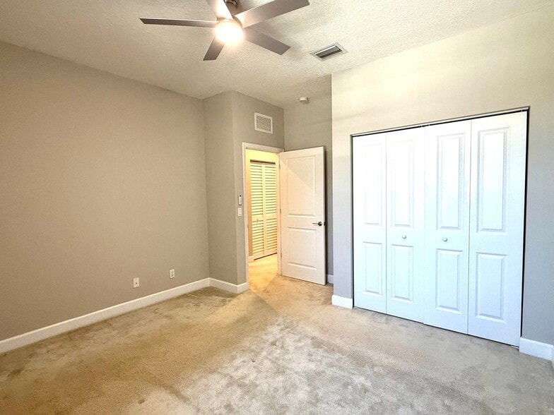 Building Photo - 9028 Kingsmoor Way