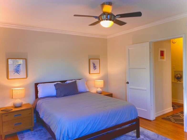 Master Bedroom - 1286 Devon Ave