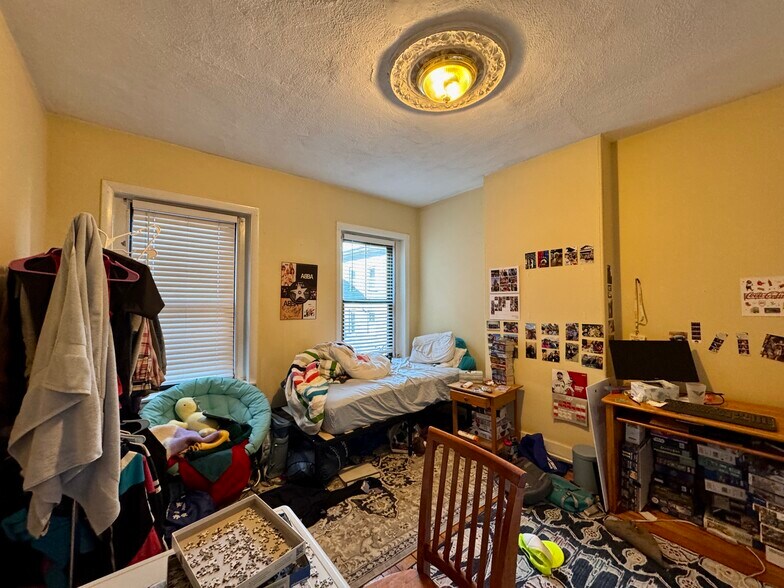 Building Photo - 1516 Tremont St