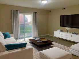 Large open living spaces - Concord Place Apartments