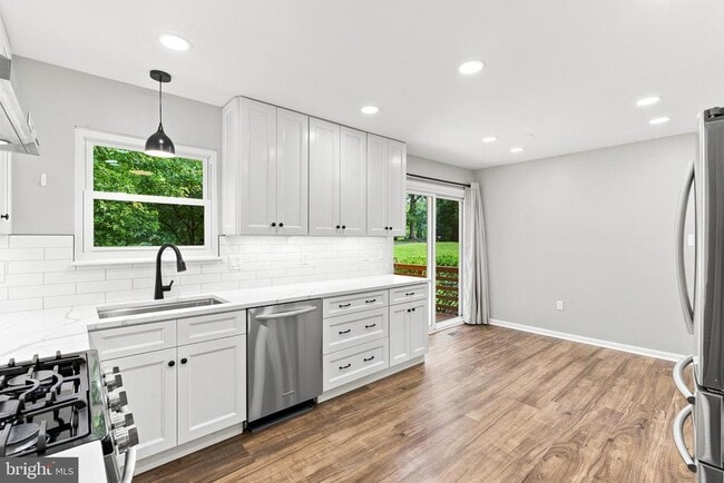 Building Photo - 11414 Bronzedale Dr