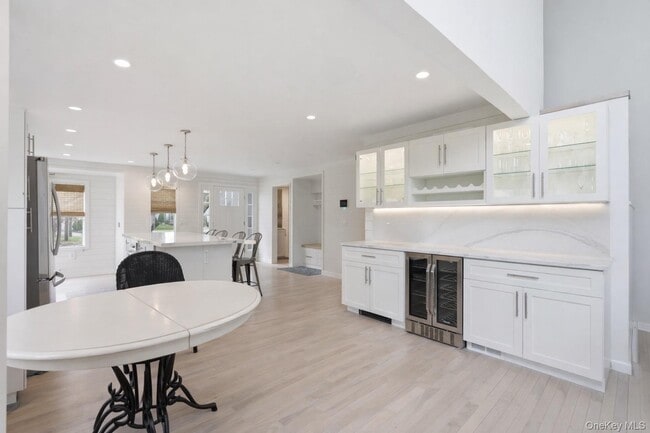 Building Photo - 1 Canal Way