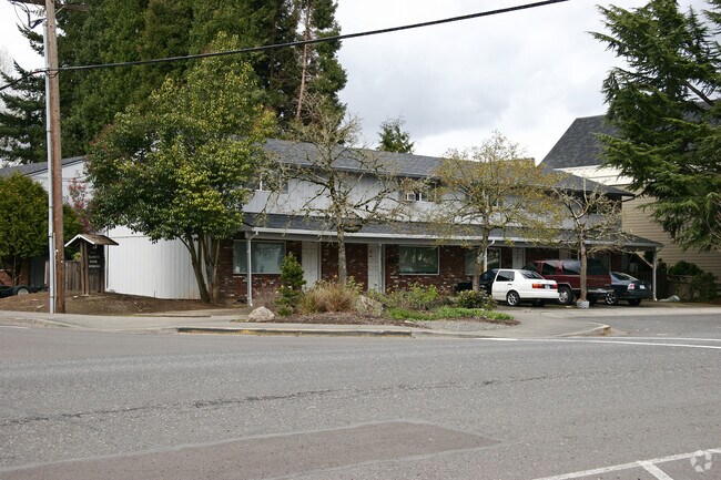 Building Photo - Willamette Manor Townhouse