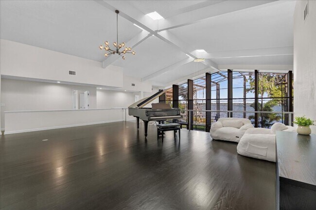 Building Photo - 3824 Gaines Dr