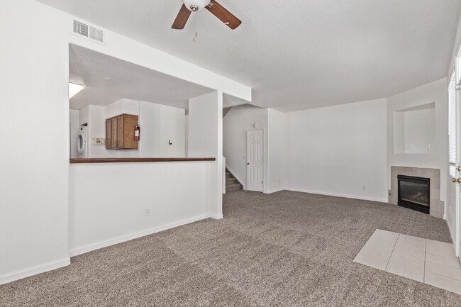 Building Photo - 1080 S Walden Way
