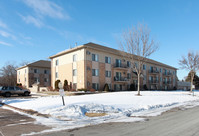 Building Photo - Highland Gables Apartments