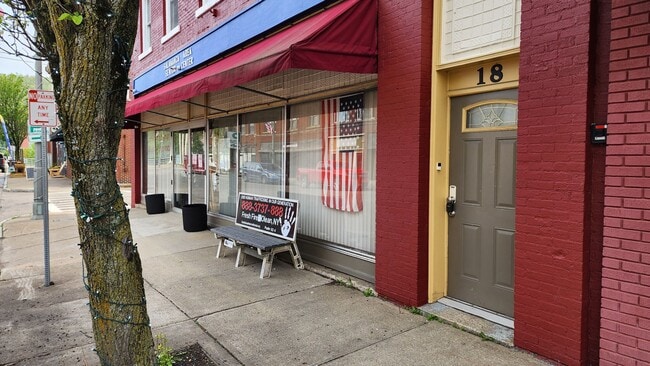 Building Photo - Large 4-5 Bedroom on Historic Main Street in Salamanca NY! Available Now!