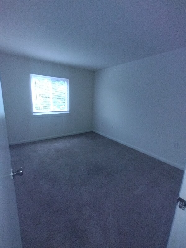 Building Photo - 600 Reusens Rd