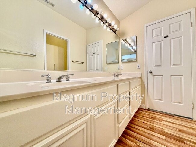 Building Photo - 25100 Calle Viejo