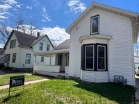 Building Photo - 313 7th Ave SE