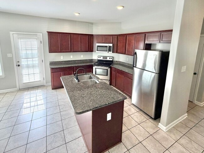 Building Photo - 82 Clear Springs Dr
