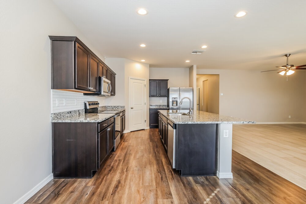 Building Photo - 37317 W Bello Ln