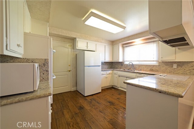 Building Photo - 901 Celtis Pl