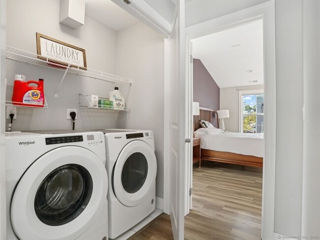 Building Photo - 22 Brentwood Cir