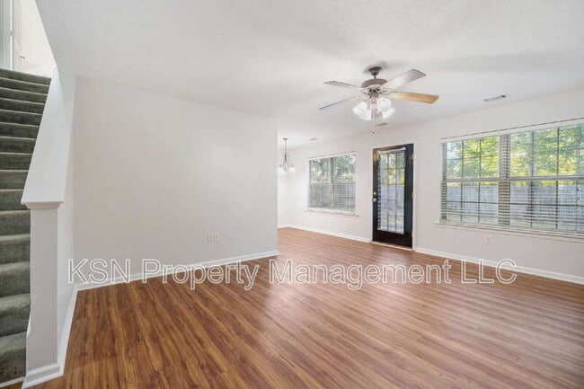 Building Photo - 123 Salt Landing Cir