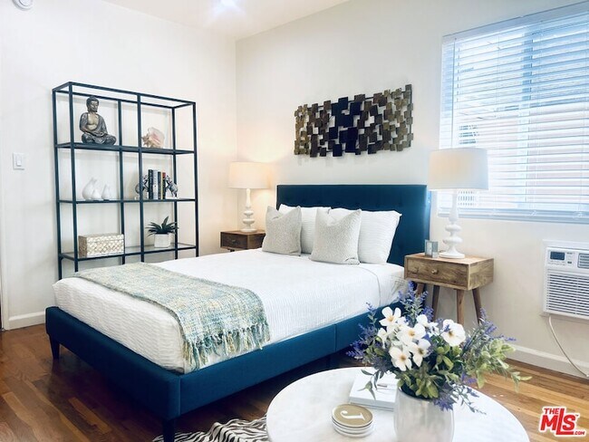 Building Photo - 1876 Alexandria Ave