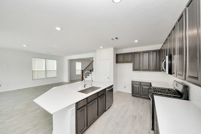 Building Photo - 17310 Rock Willow Ln